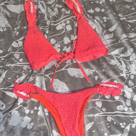 Fashion Nova coral bikini - Picture 1 of 3